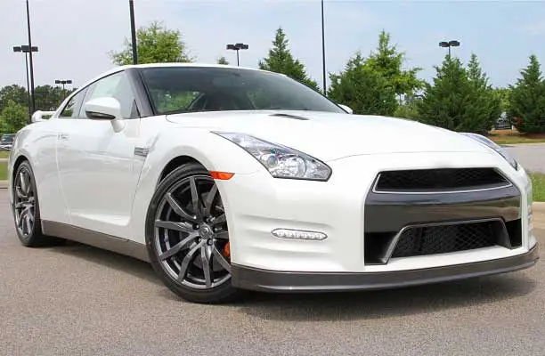 Nissan GTR Rental